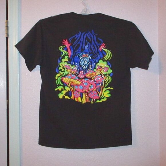 Alab Magic Mushroom Wizard T-Shirt Size M Blacklight 2 Sided Graphic 70s Retro - Picture 2 of 5